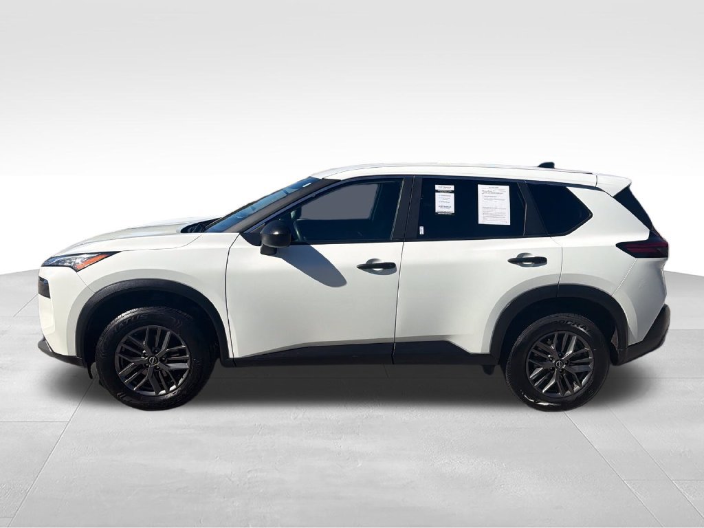 Used 2023 Nissan Rogue S FWD image 2