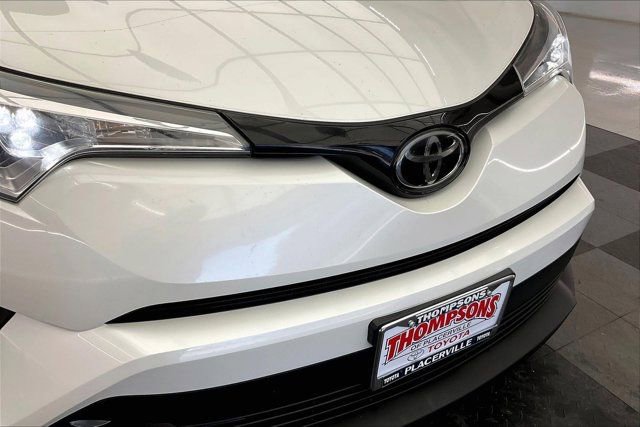 Used 2019 Toyota C-HR Limited image 31