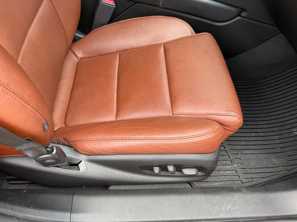 Used 2015 Cadillac XTS Luxury w/ Driver Awareness Package FWD image 29