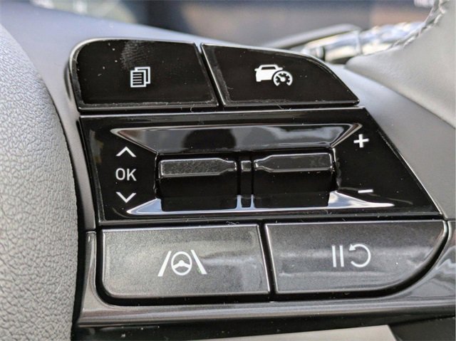 Certified 2025 Hyundai Elantra SEL image 27