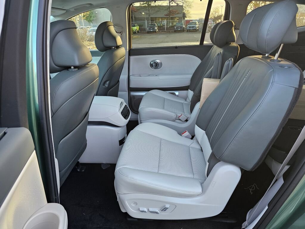 New 2026 Hyundai Ioniq 9 Calligraphy image 14