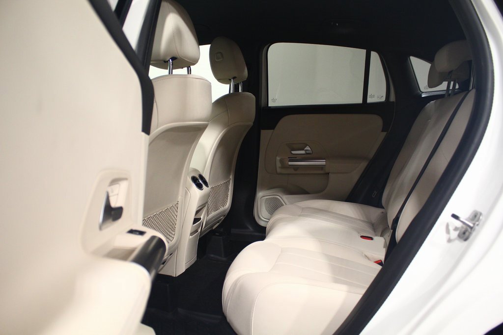 Used 2025 Mercedes-Benz GLA 250 4MATIC image 27