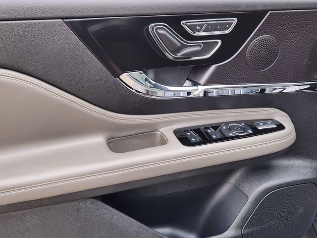 New 2026 Lincoln Corsair Premiere image 9