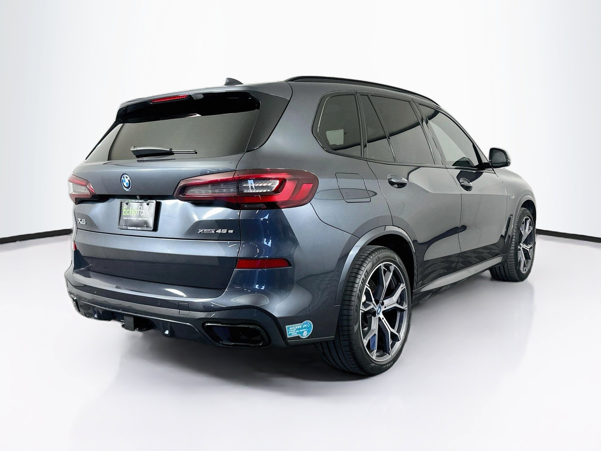 Used 2022 BMW X5 xDrive45e w/ M Sport Package AWD/4WD image 9