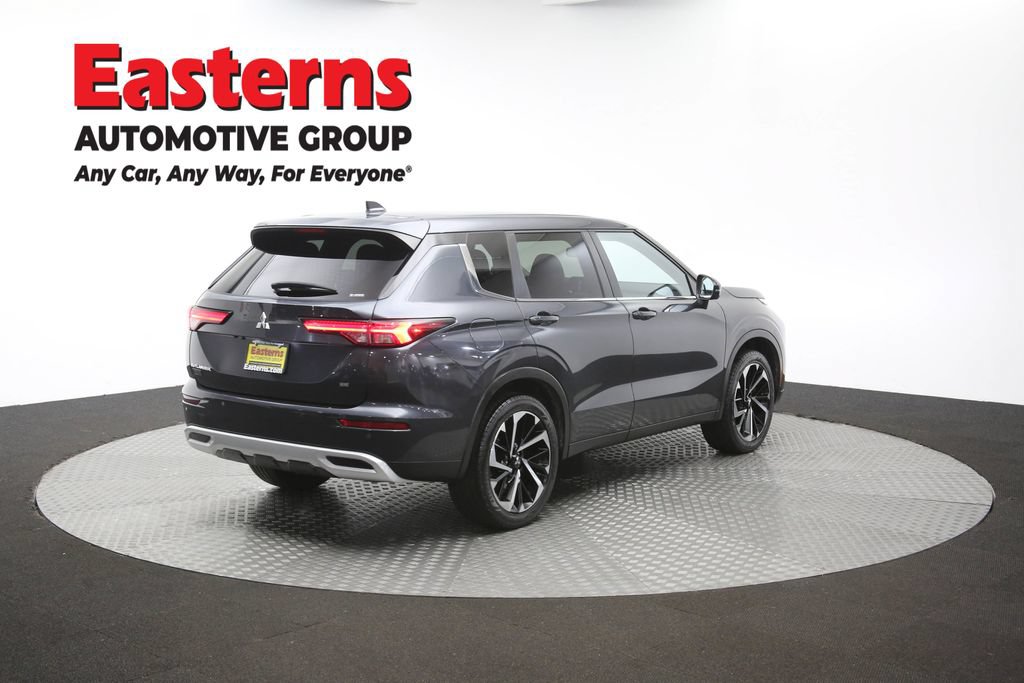 Used 2024 Mitsubishi Outlander SE AWD/4WD image 40