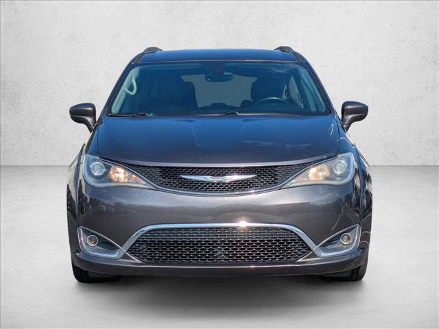 Used 2017 Chrysler Pacifica Touring-L Plus FWD image 2