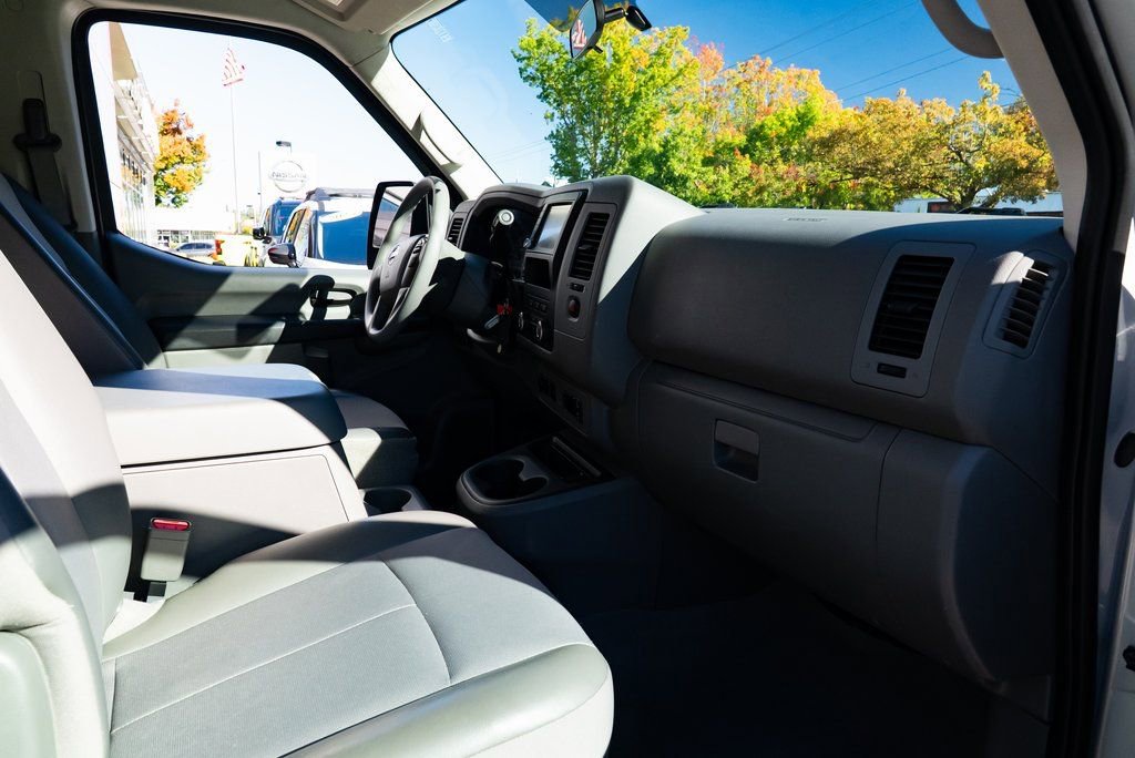 Used 2020 Nissan NV 3500 SV image 23