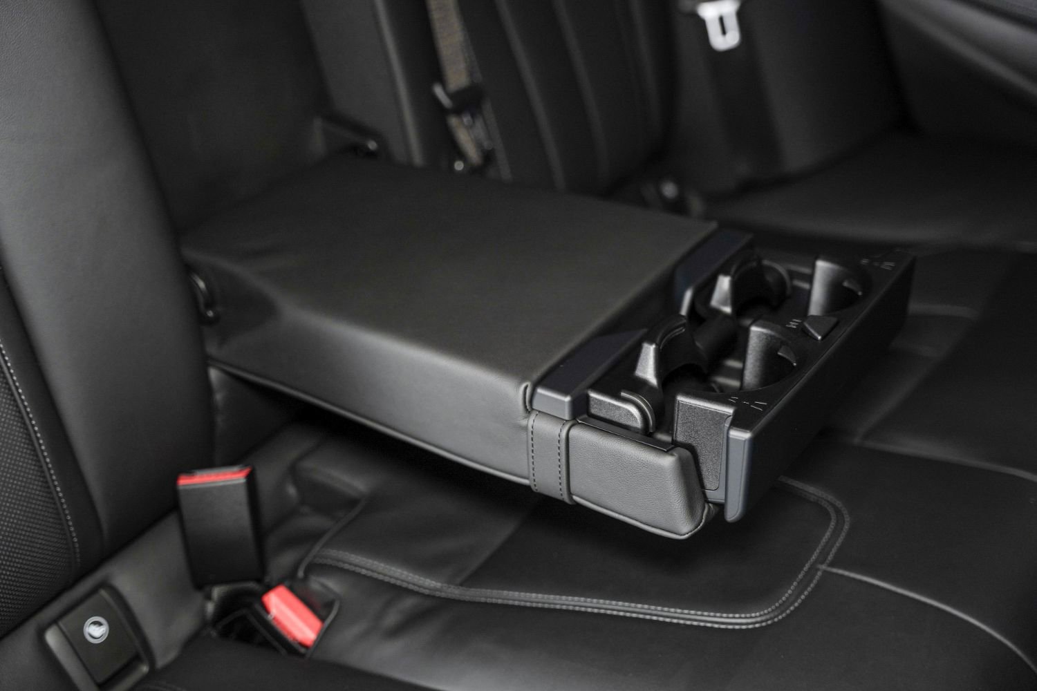 Used 2020 BMW M5 w/ Executive Package image 38