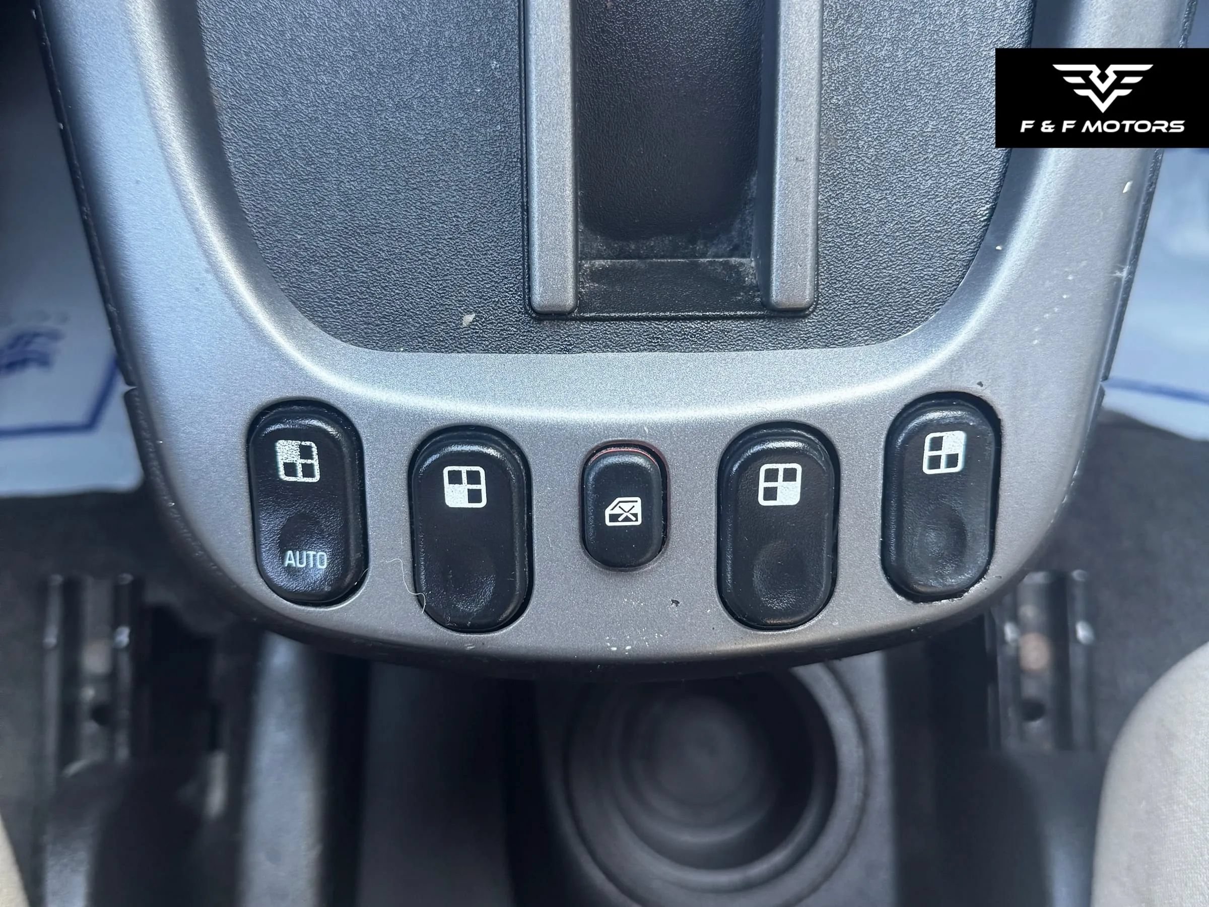 Used 2006 Pontiac Torrent 2WD image 19