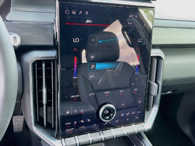 New 2027 GMC Acadia AT4 w/ AT4 Reserve Package AWD/4WD image 11