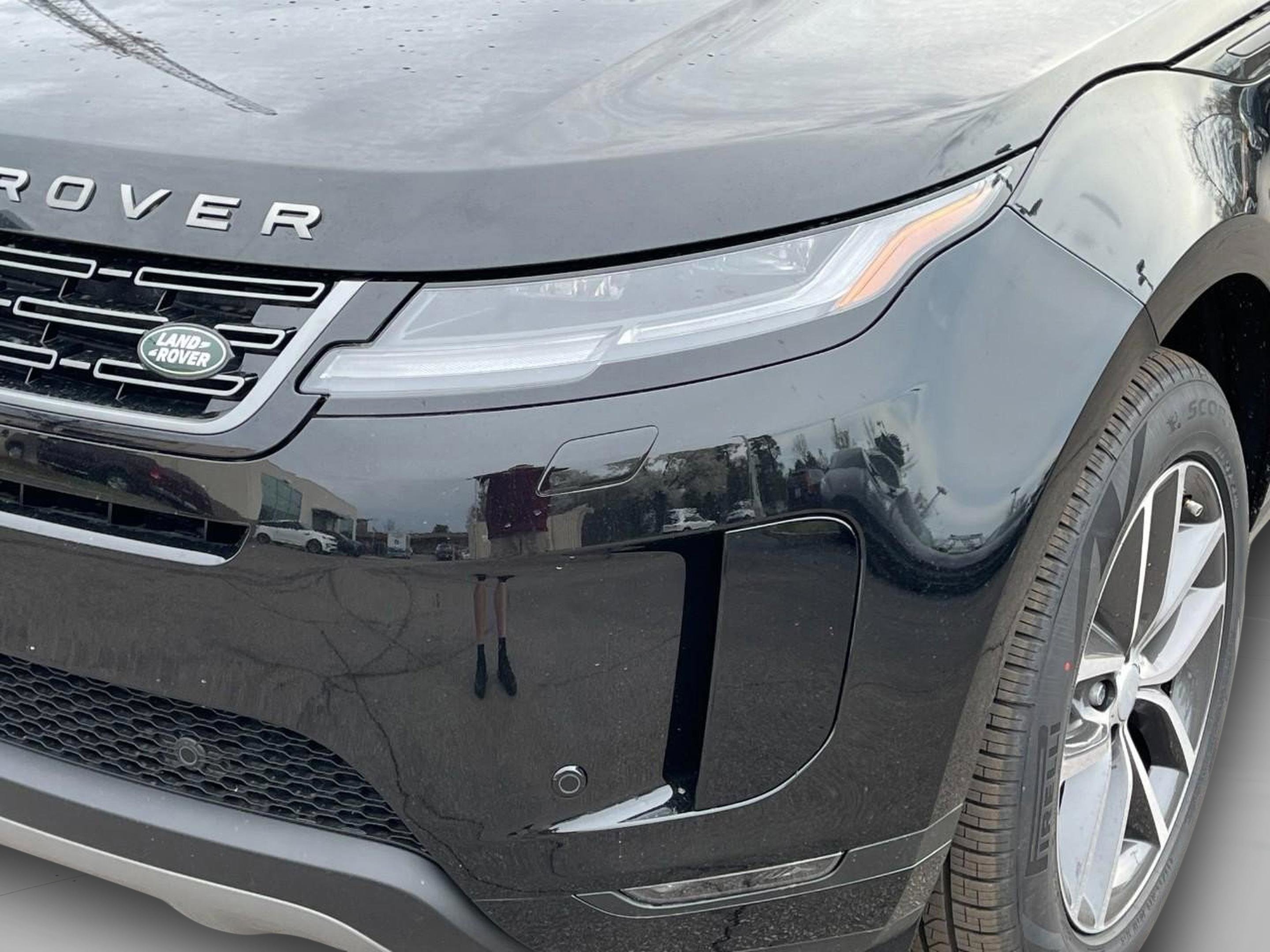 Used 2026 Land Rover Range Rover Evoque S image 11