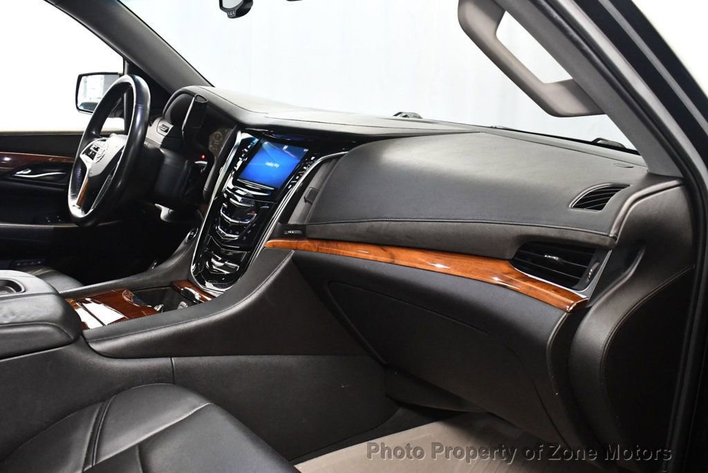 Used 2015 Cadillac Escalade Premium image 12