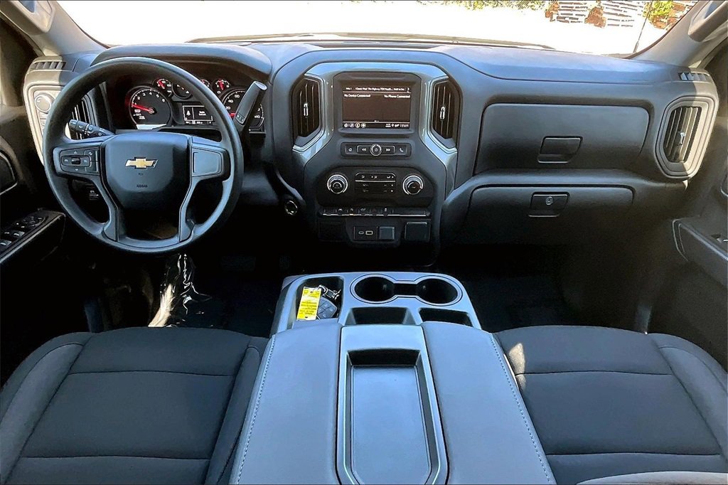 Certified 2025 Chevrolet Silverado 1500 Custom w/ Turbomax Blackout Package image 8