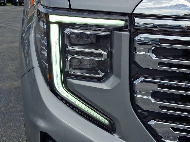 Certified 2023 GMC Sierra 1500 Denali w/ Technology Package AWD/4WD image 9