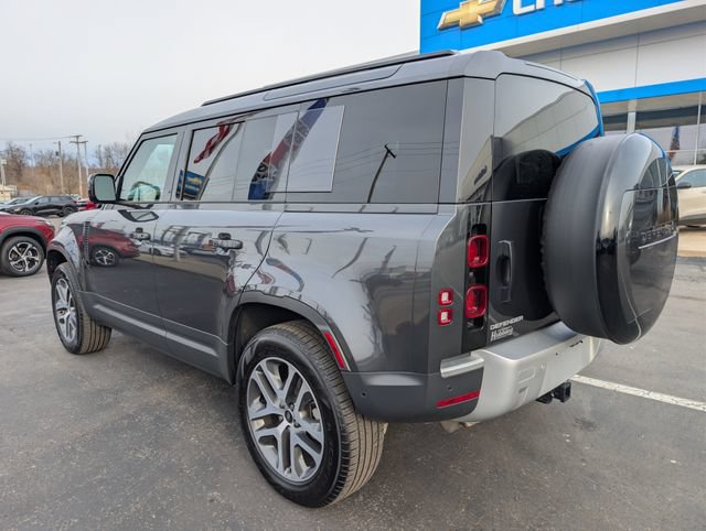 Used 2025 Land Rover Defender 110 S AWD/4WD image 3