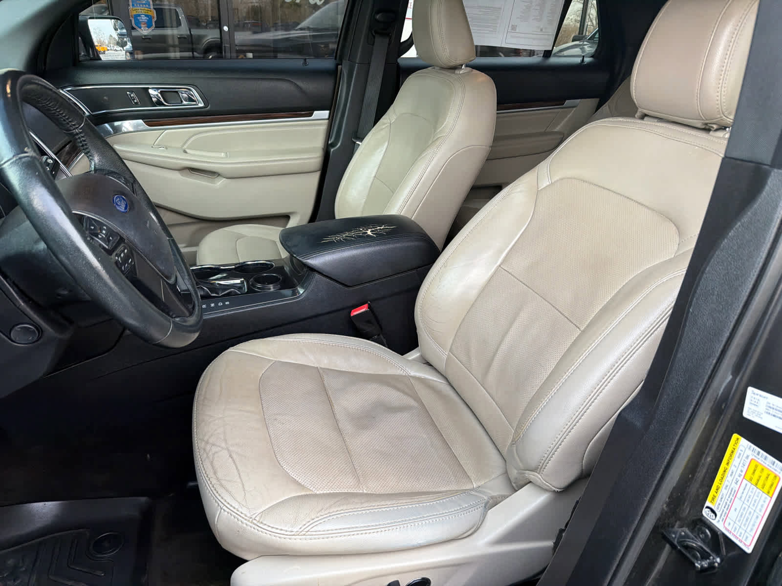 Used 2018 Ford Explorer Limited image 17