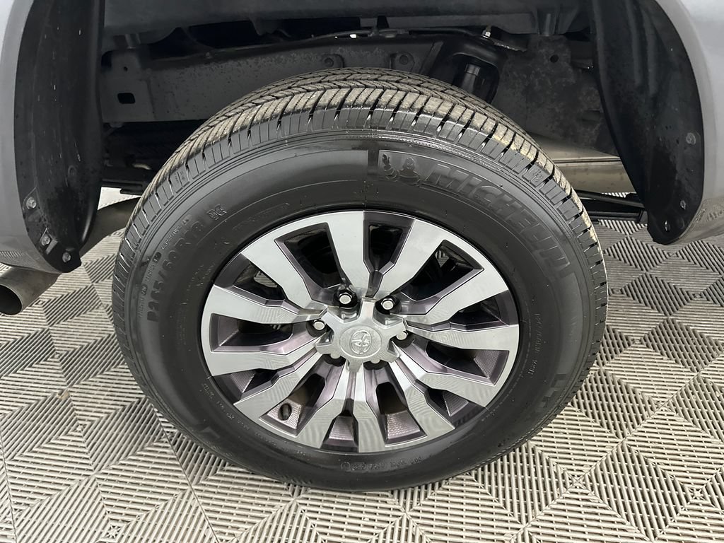 Used 2022 Toyota Tacoma Limited RWD image 18