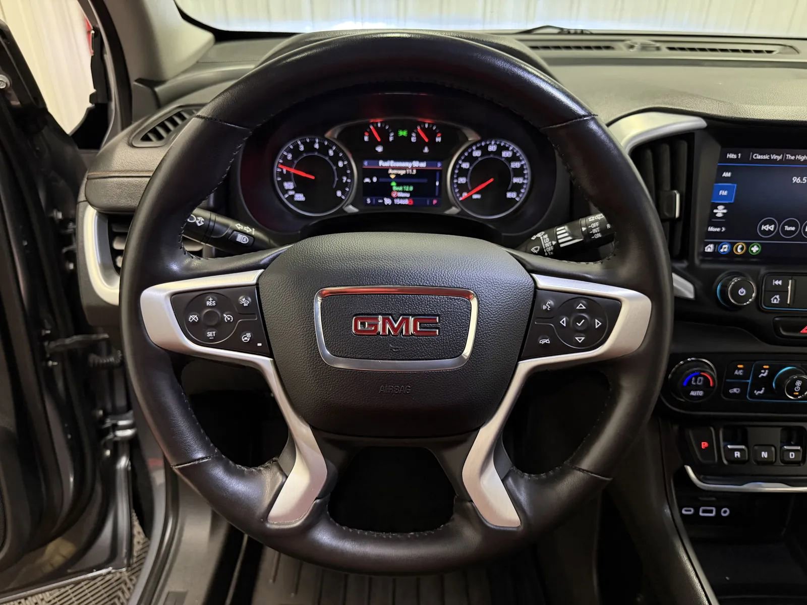 Used 2021 GMC Terrain SLT FWD image 19