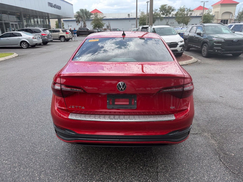 Used 2023 Volkswagen Jetta SE FWD image 6