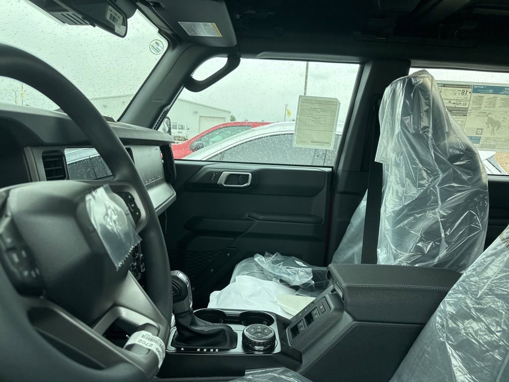 New 2026 Ford Bronco 4-Door AWD/4WD image 5