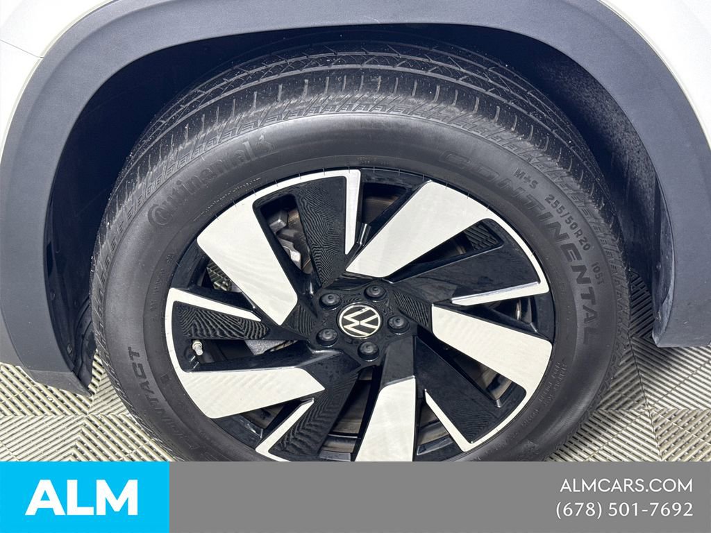 Used 2025 Volkswagen Atlas Cross Sport SE FWD image 15