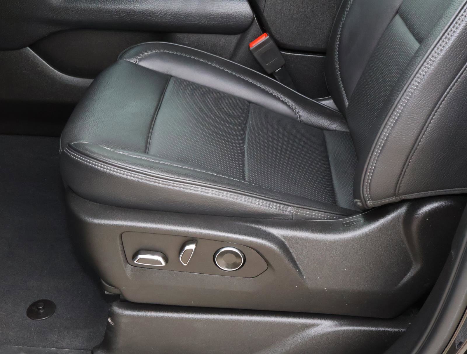 Used 2023 GMC Yukon XL Denali w/ Denali Reserve Package image 17