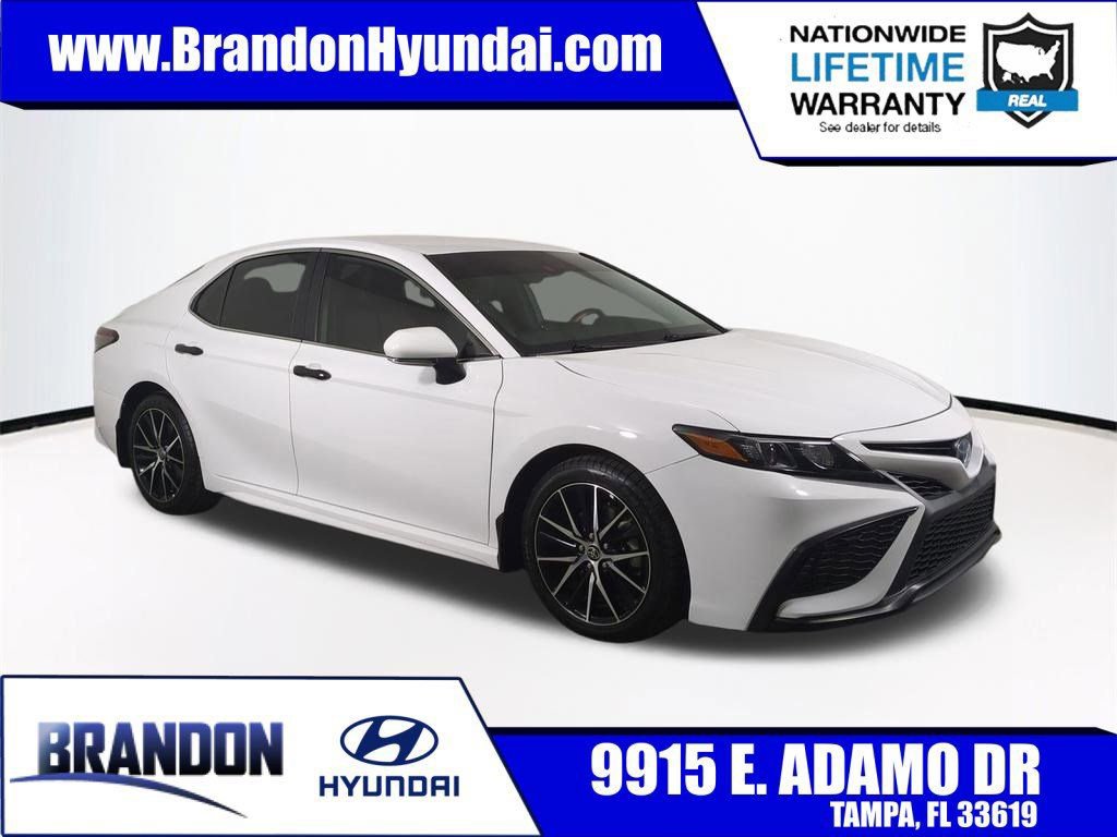 Used 2022 Toyota Camry SE