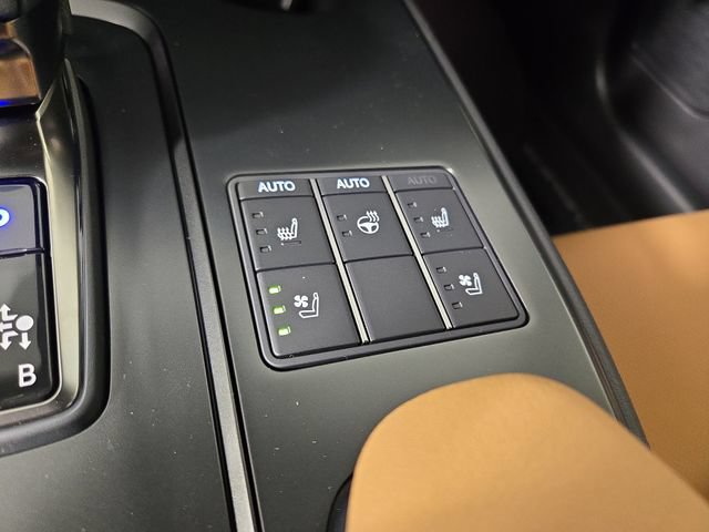 New 2026 Lexus UX 300h AWD image 28