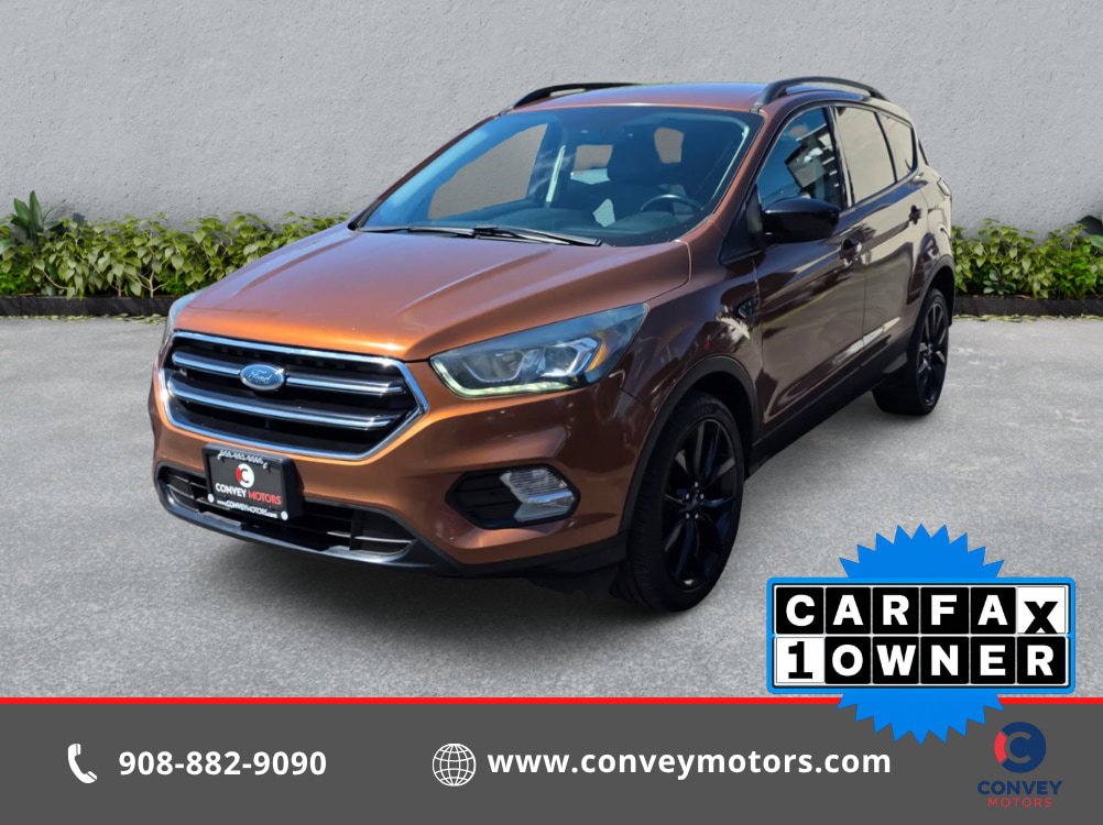 Used 2017 Ford Escape SE w/ Equipment Group 201A AWD/4WD image 1