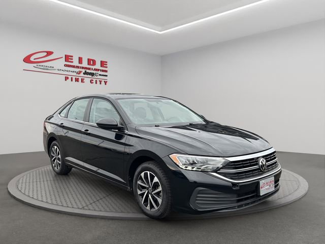 Used 2022 Volkswagen Jetta S image 9