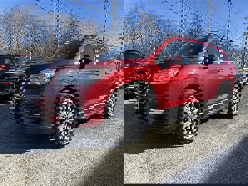 Used 2019 Subaru Ascent Premium image 1