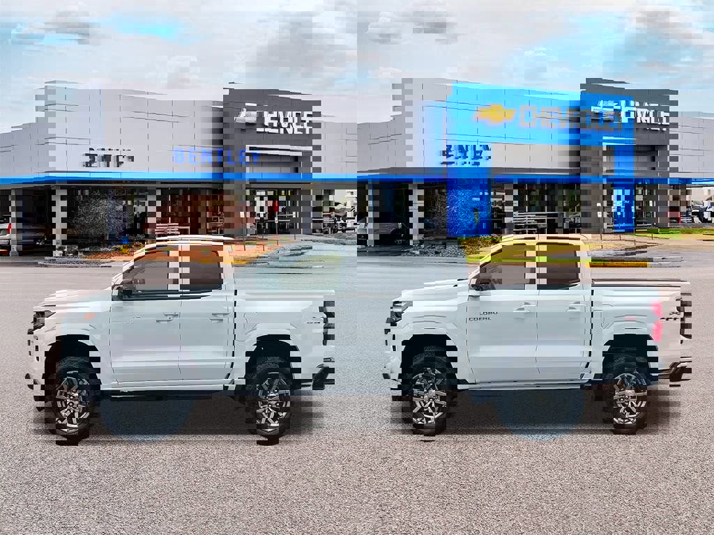 New 2025 Chevrolet Colorado LT w/ LT Convenience Package image 2