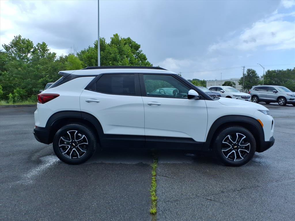 Used 2022 Chevrolet TrailBlazer ACTIV w/ Convenience Package FWD image 4
