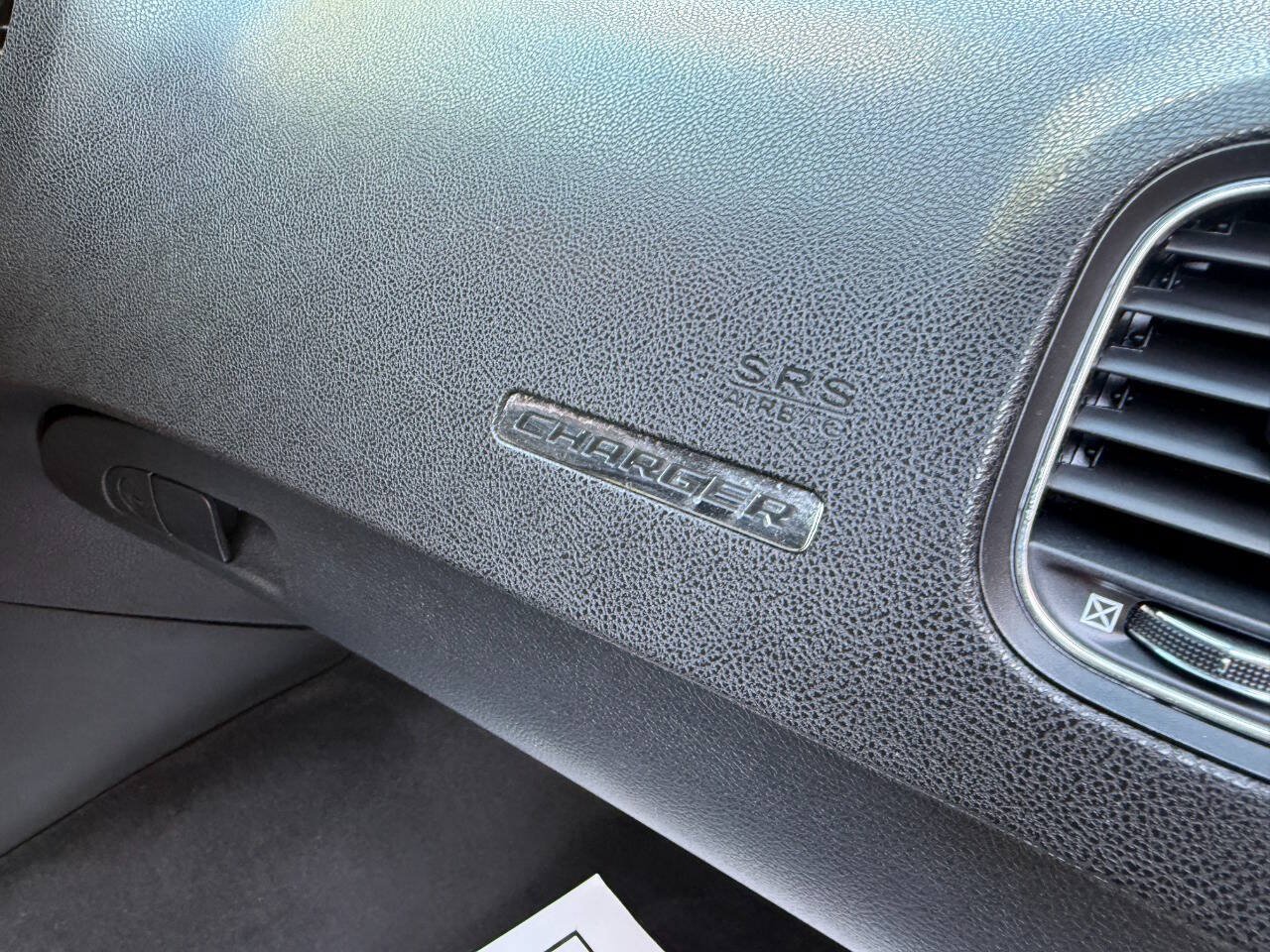 Used 2014 Dodge Charger SE RWD image 20