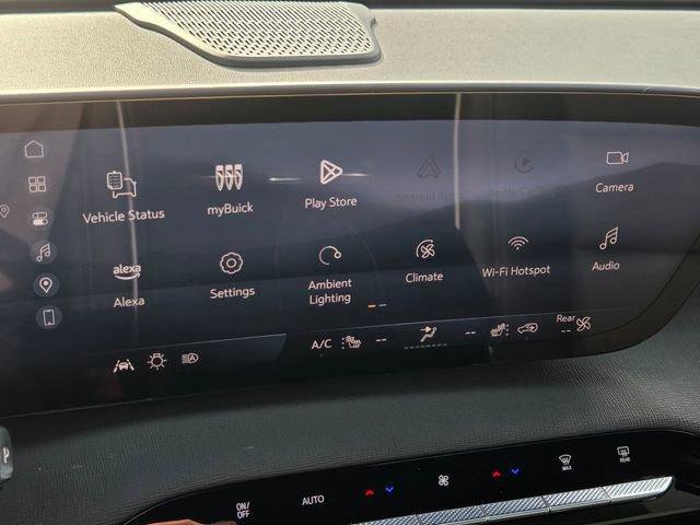 Certified 2025 Buick Enclave Preferred image 22