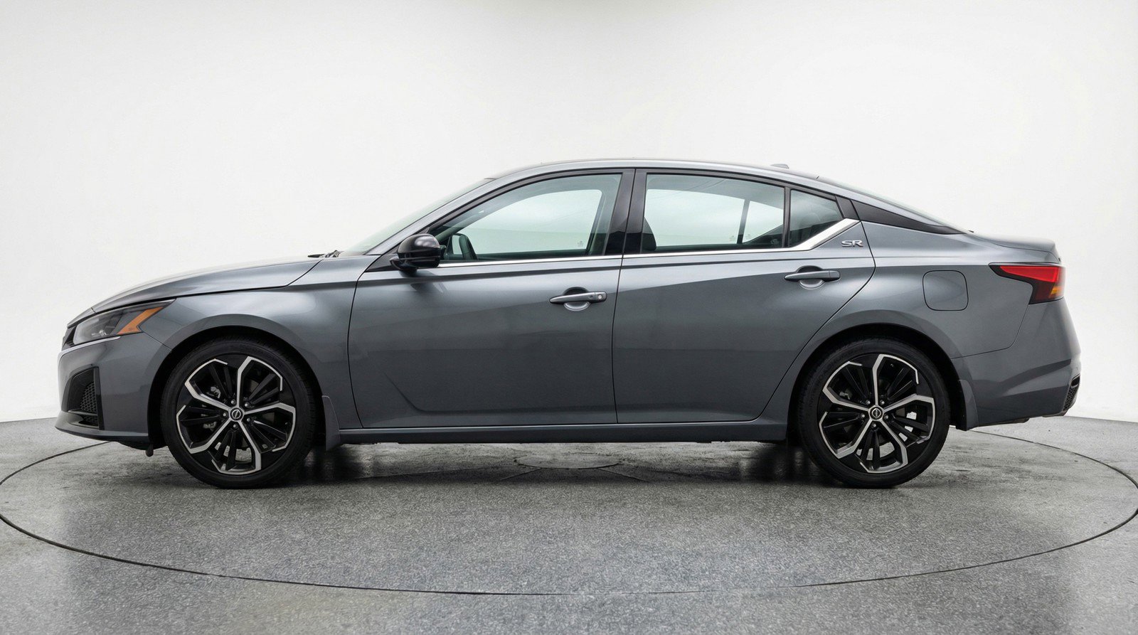 Used 2025 Nissan Altima 2.5 SR image 5