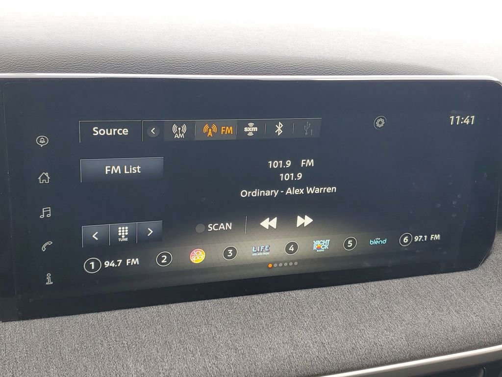 Used 2025 Nissan Kicks SV image 22