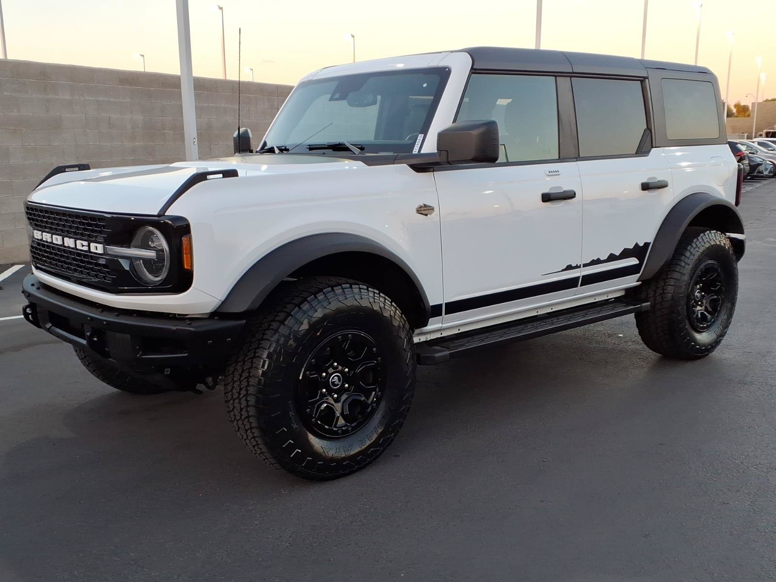 Used 2023 Ford Bronco Wildtrak AWD/4WD image 8