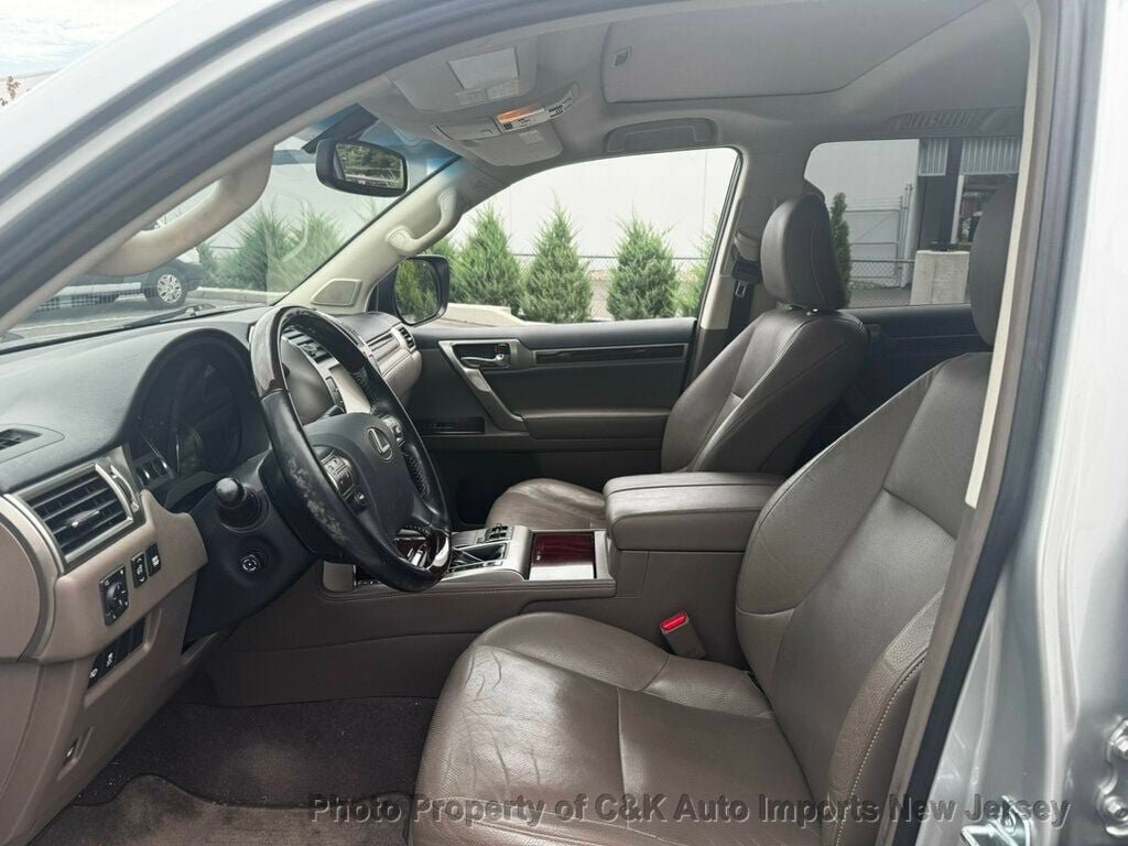 Used 2019 Lexus GX 460 Premium AWD/4WD image 19