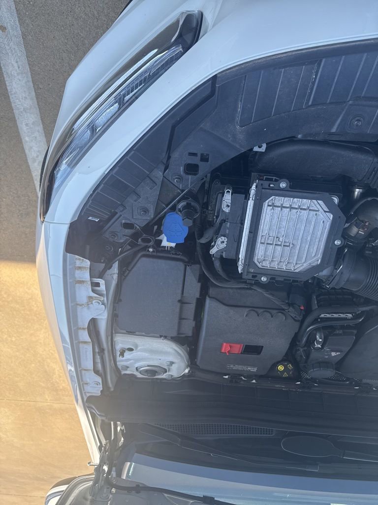 Used 2025 Mercedes-Benz GLB 250 image 26