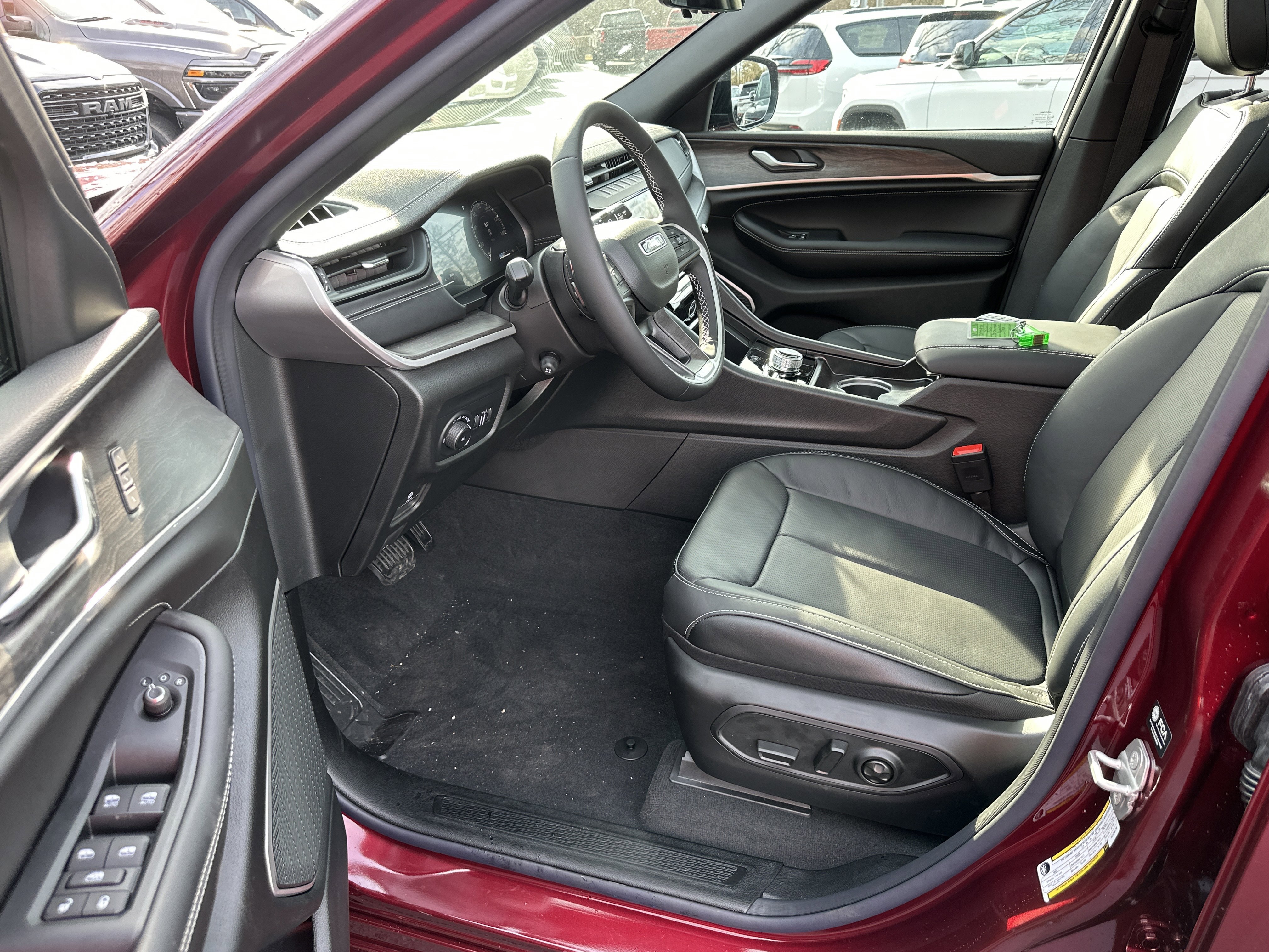 New 2026 Jeep Grand Cherokee Limited Reserve image 25