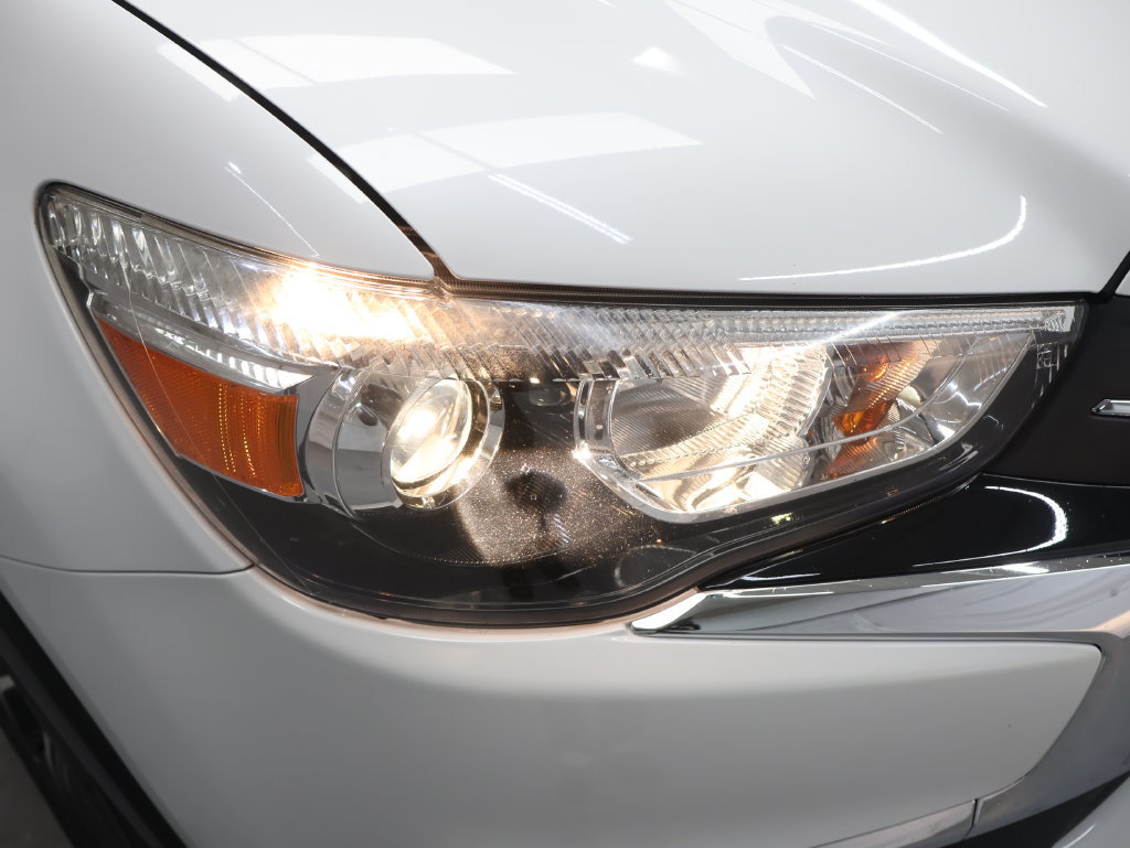 Used 2019 Mitsubishi Outlander Sport ES AWD/4WD image 27