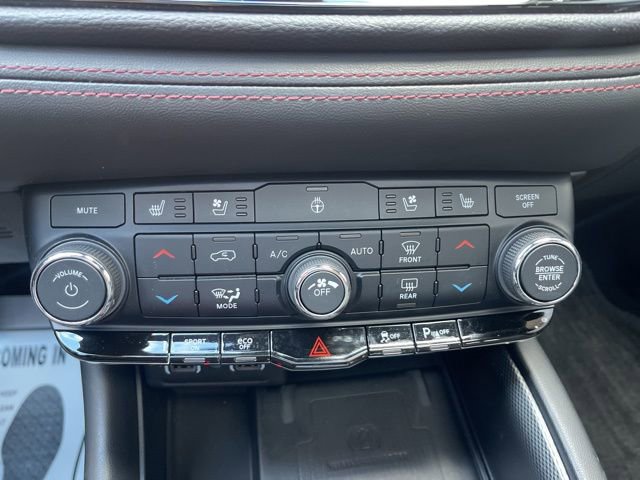 Used 2022 Dodge Durango R/T w/ Blacktop Package AWD/4WD image 30