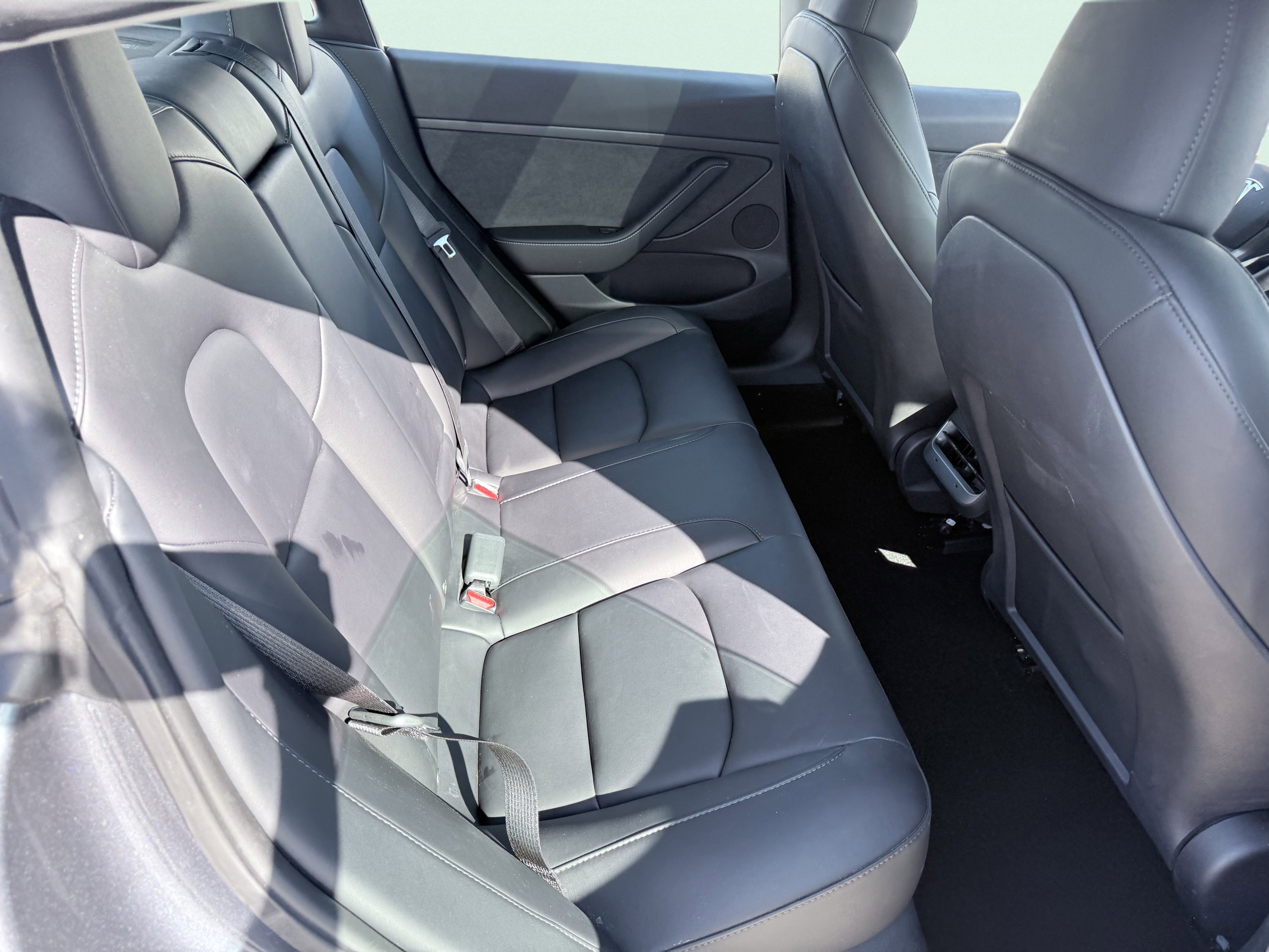 Used 2023 Tesla Model 3 Standard Range image 41