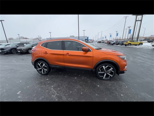 Used 2021 Nissan Rogue Sport SL w/ Premium Package image 9