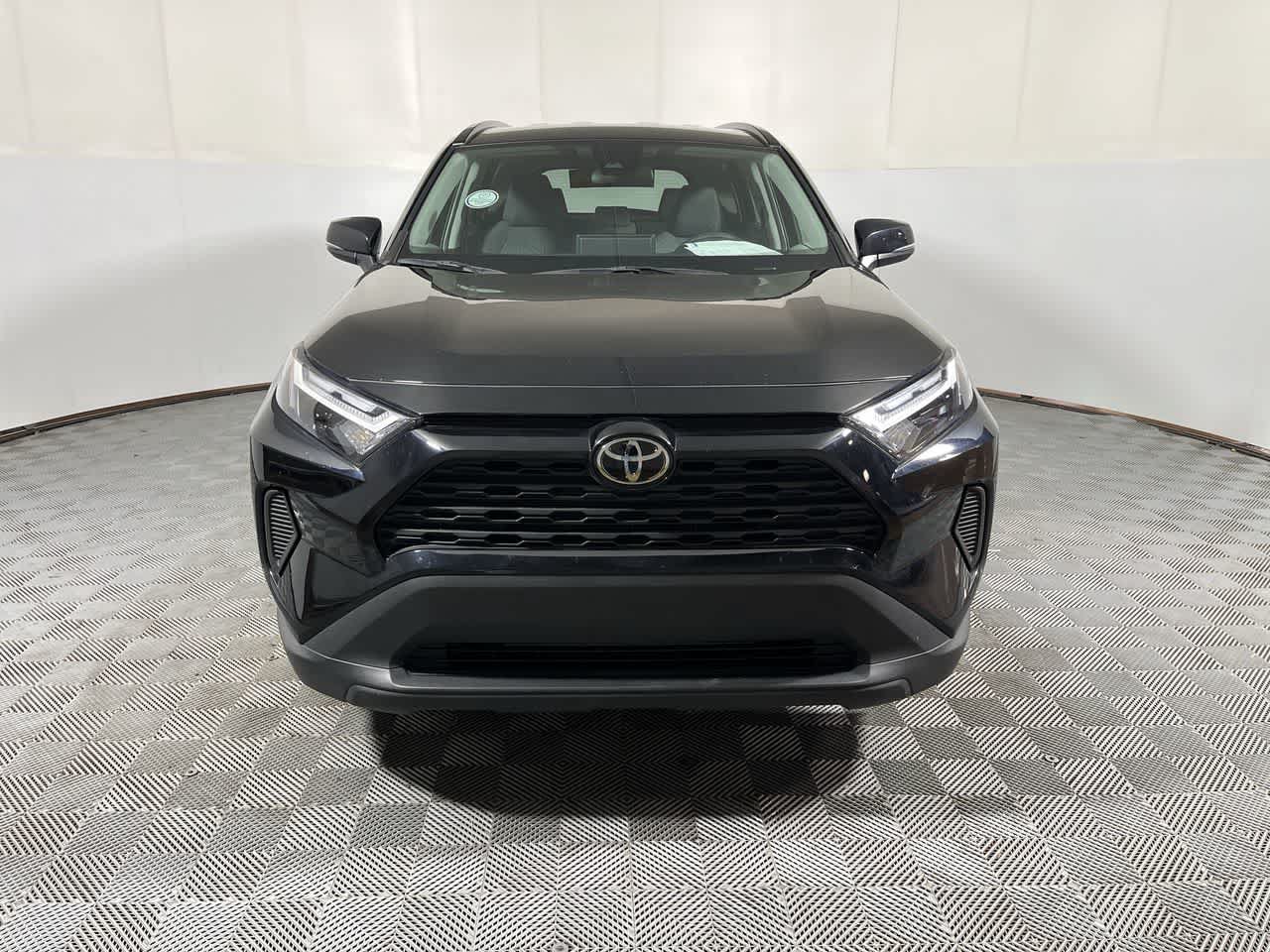 Used 2025 Toyota RAV4 XLE FWD image 3