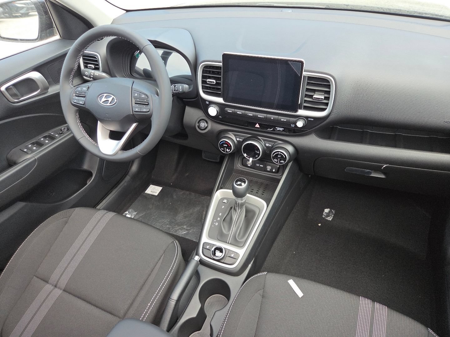 New 2026 Hyundai Venue SEL FWD image 25