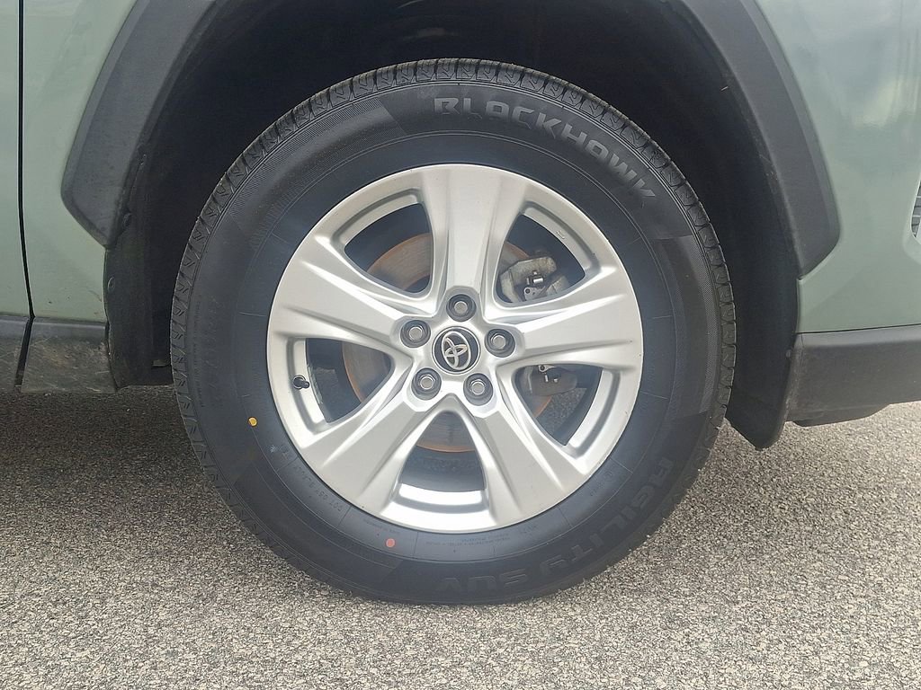 Used 2021 Toyota RAV4 XLE image 8