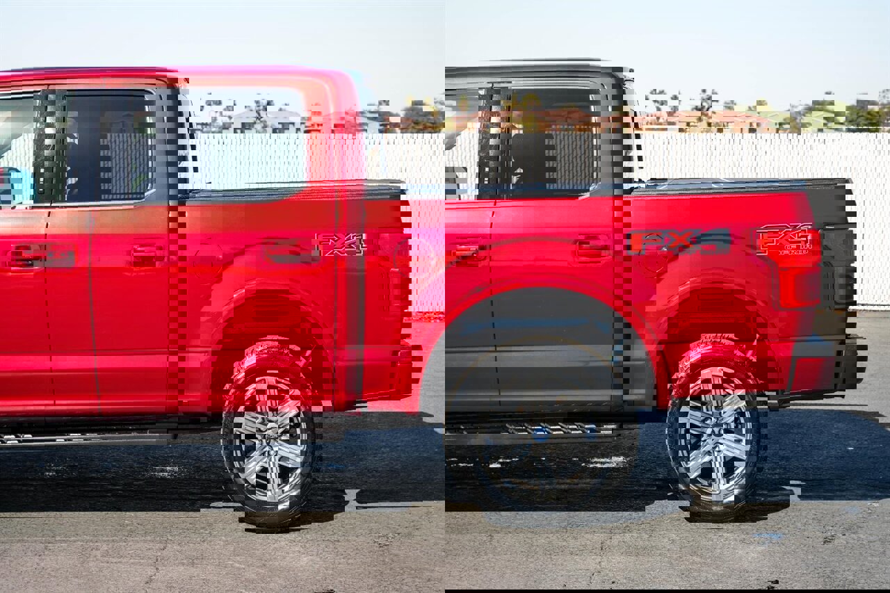 Used 2019 Ford F150 Lariat image 7