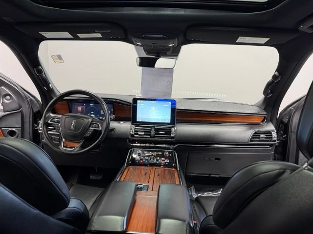 Used 2019 Lincoln Navigator Reserve AWD/4WD image 33